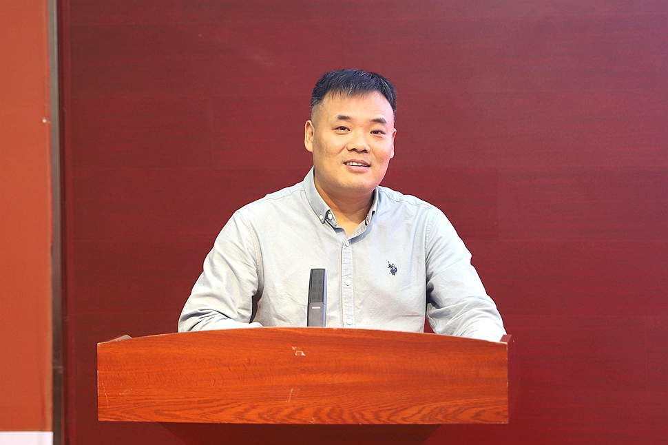 答辩会2 答辩会2